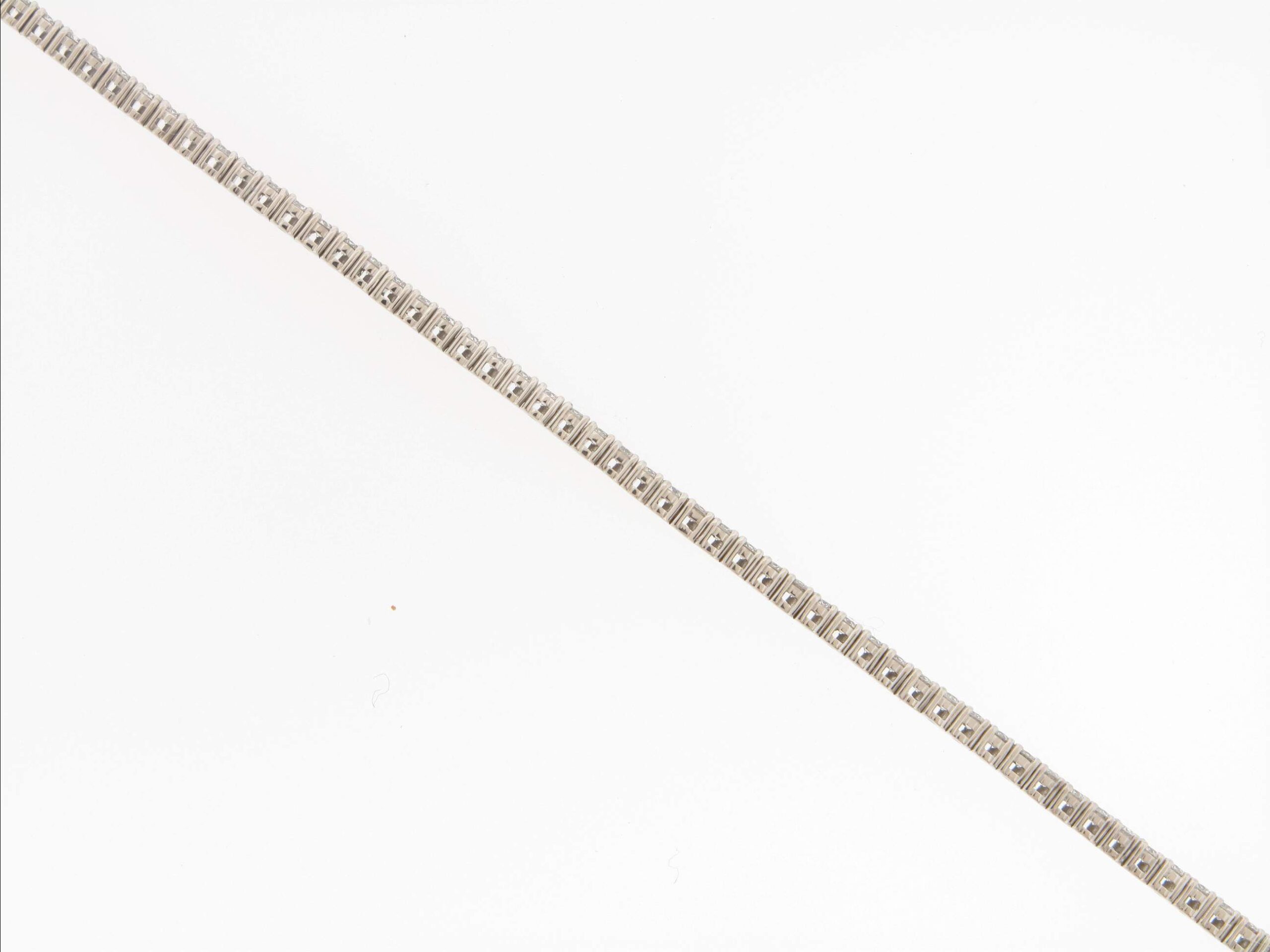 C25001 - Image 3