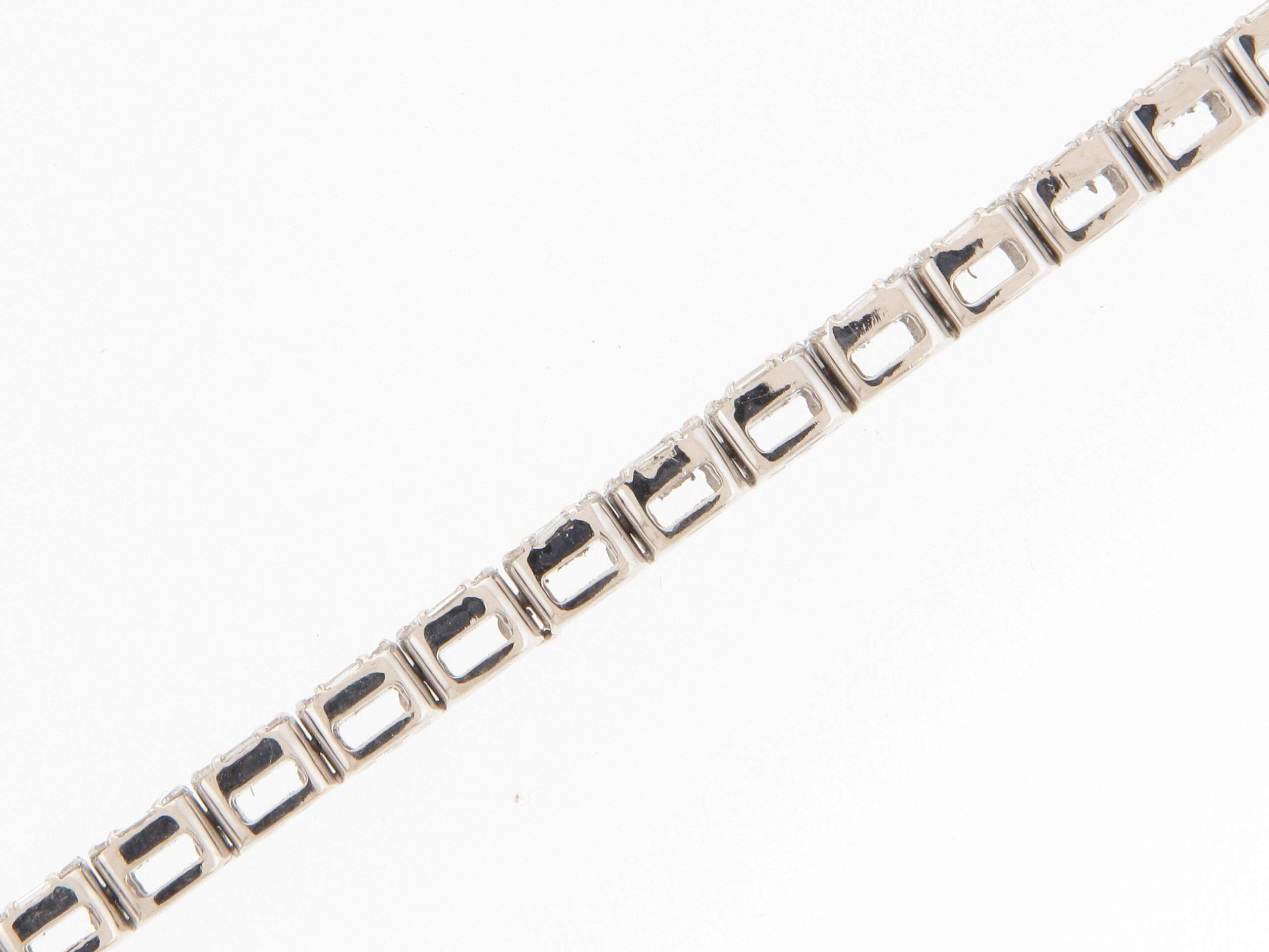 C25026 - Image 3