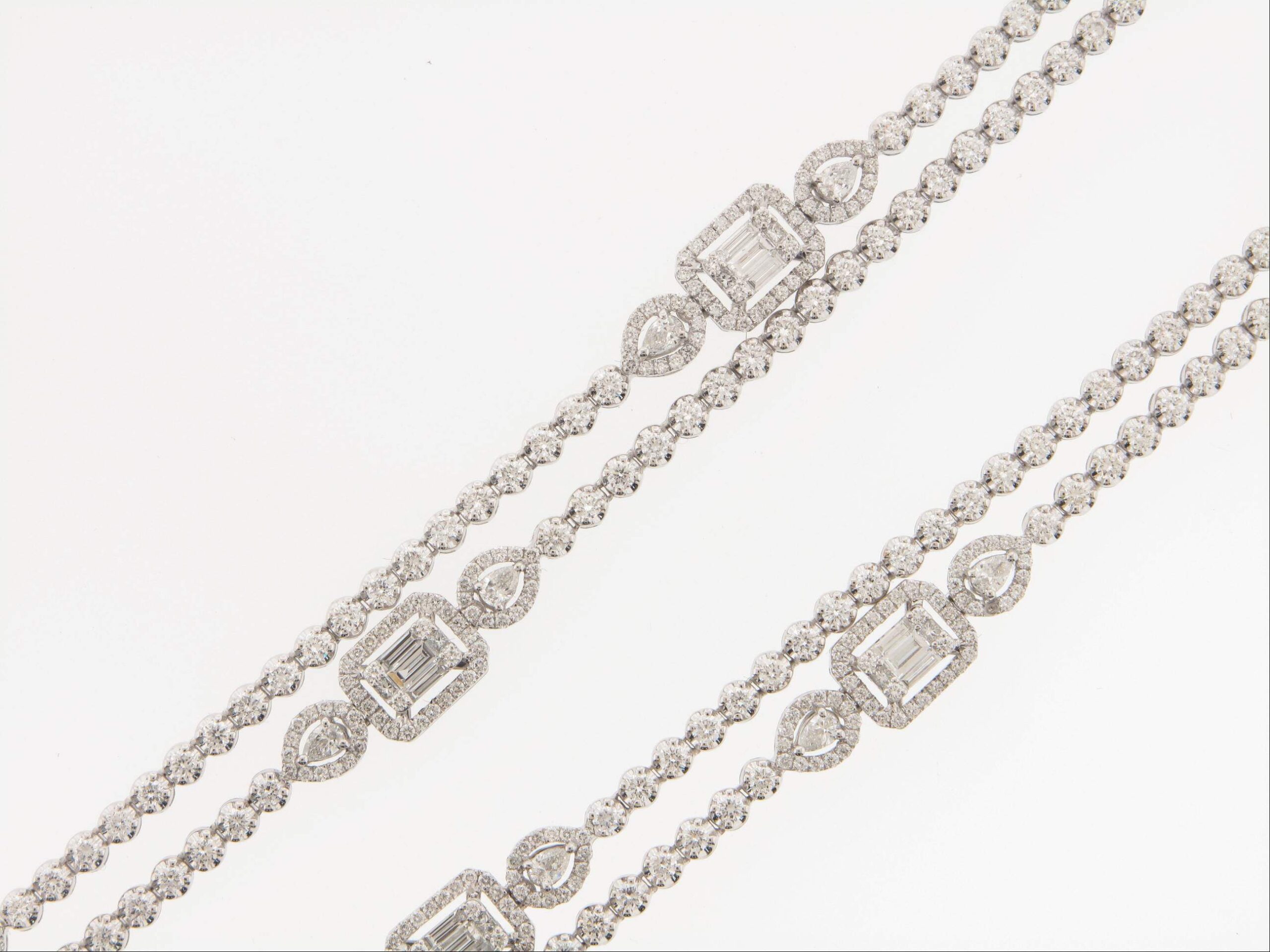 C25038 - Image 2