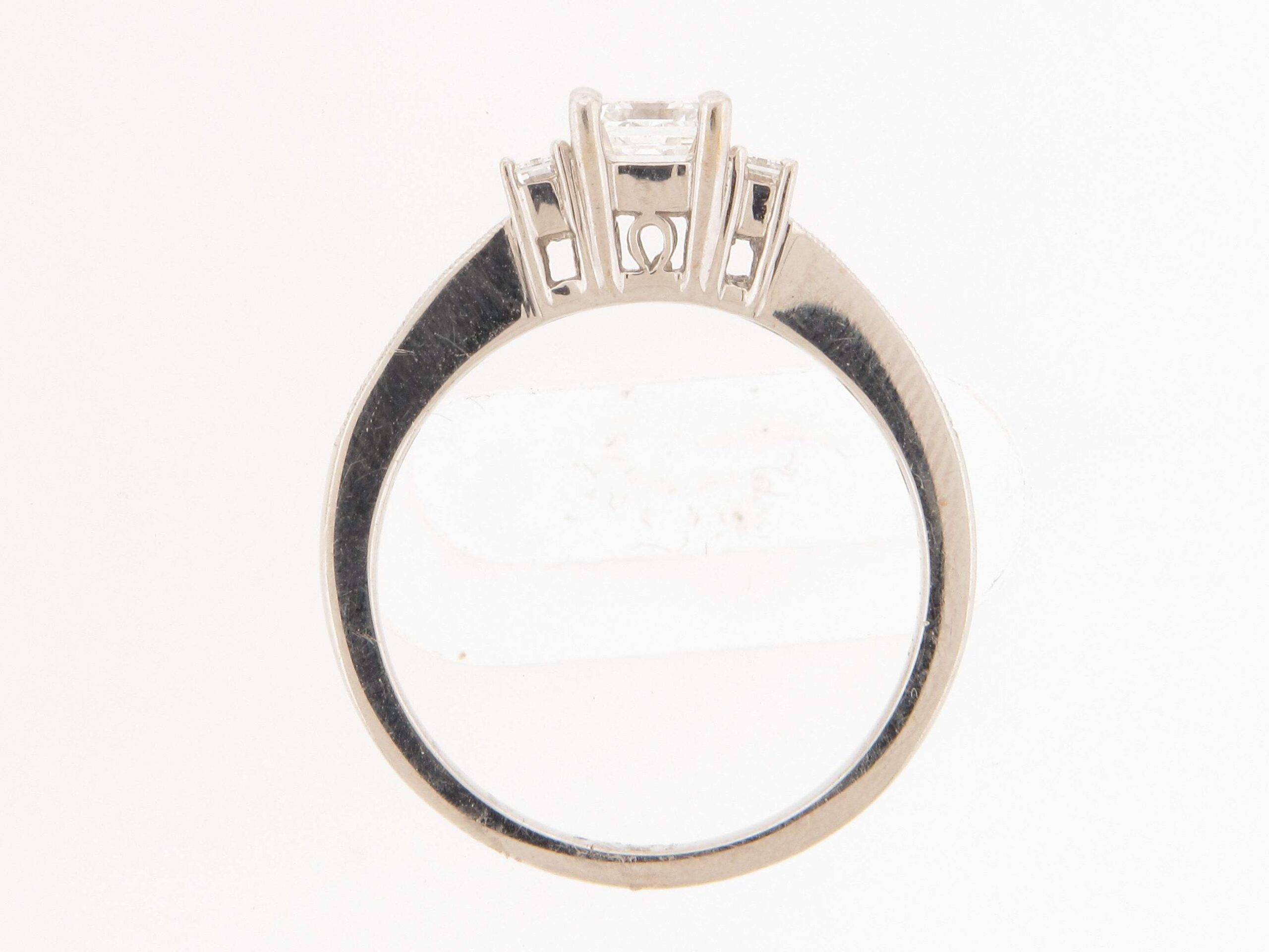 C25135 - Image 3
